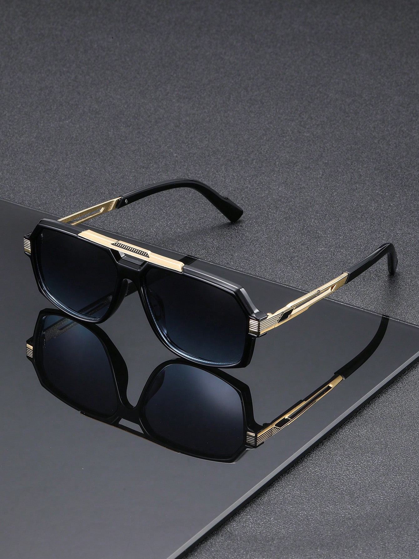 1 pair of men's T transparent  - Metal Photo Panel 评论和价格